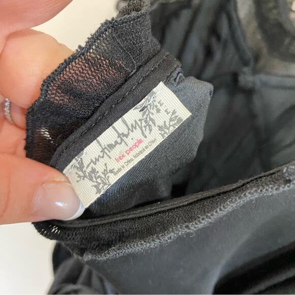 ree People Intimately Ooh Ahh Black Ruffle Lace Bodysuit Tie Back Romantic M - Picture 5 of 10